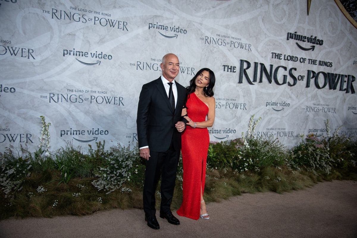 Tragikus hírt kapott a világ egyik leggazdagabb embere, Jeff Bezos