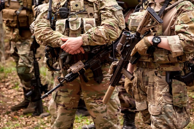 Súlyos fegyveres támadás ért öt amerikai katonát egy támaszponton az USA-ban