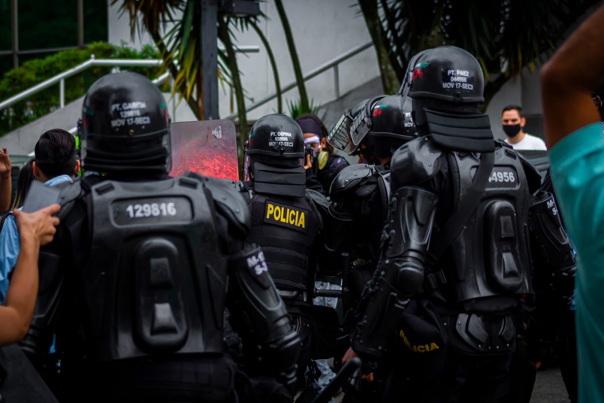 Történelmi ítélet: 12 év házi őrizetre ítélték Kolumbia volt elnökét, Álvaro Uribét