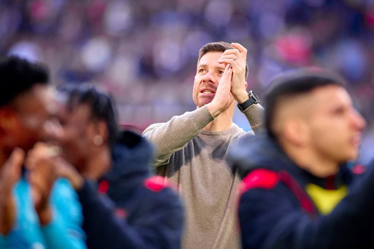 Egy teljesen új Real Madrid lép pályára az Osasuna ellen, Xabi Alonso mindenbe belenyúl