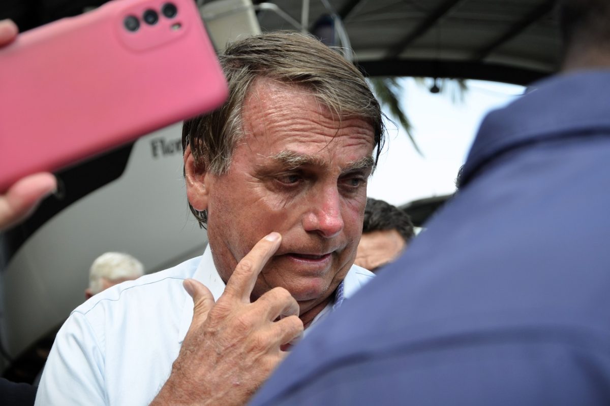 Argentínába akarhatott menekülni a volt brazil elnök, Jair Bolsonaro – 40 év börtönt is kaphat