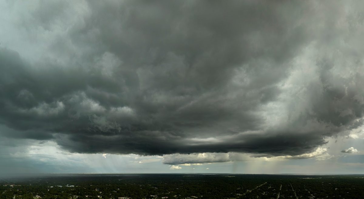 Durvul az időjárás, felhőszakadás veszélyére figyelmeztet a meteorológiai szolgálat
