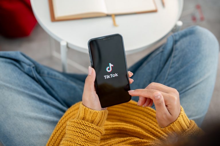 Váratlanul elhunyt a TikTok egyik nagy sztárja