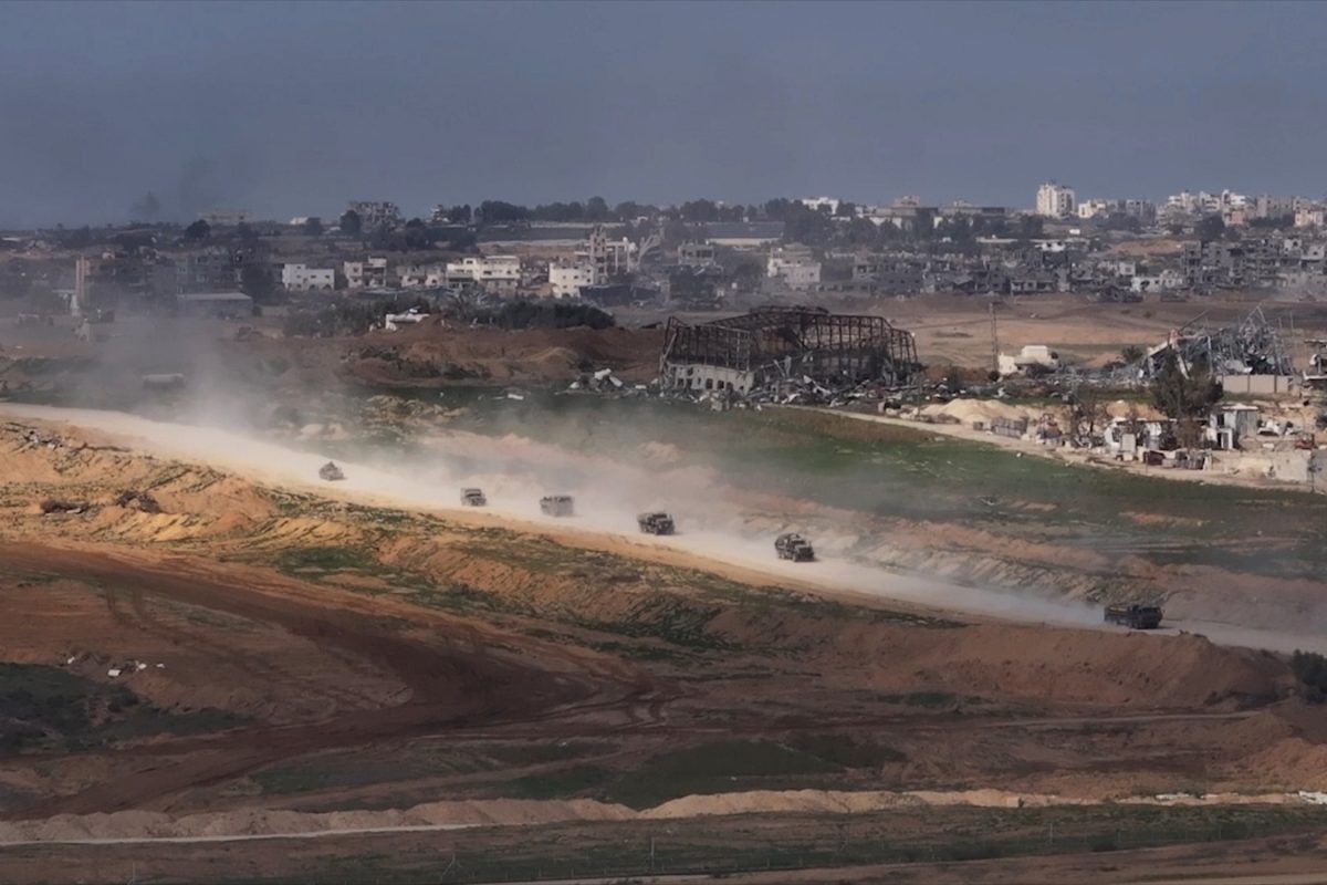 Izrael megindította a katonai művelet első lépéseit Gázában, tízezreket hívtak be tartalékos szolgálatra