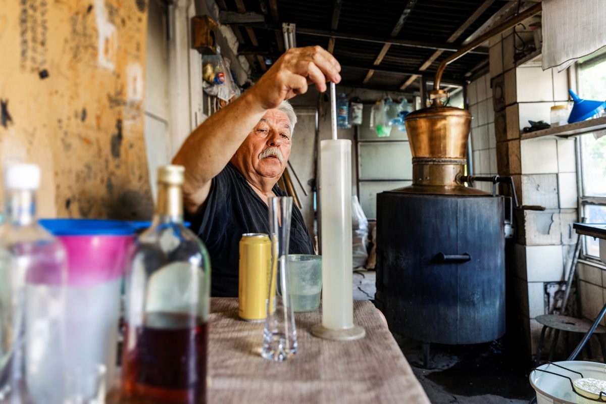 Kiderült, éves szinten hány liter párlatot szabad főzni jövedékiadó-mentesen