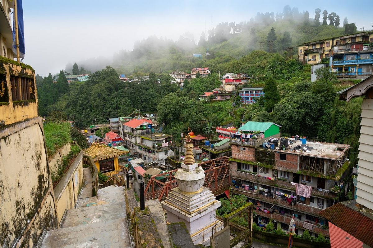 Eltűnt egy 28 fős turistacsoport a Himalájánál történt hatalmas sárlavina következtében