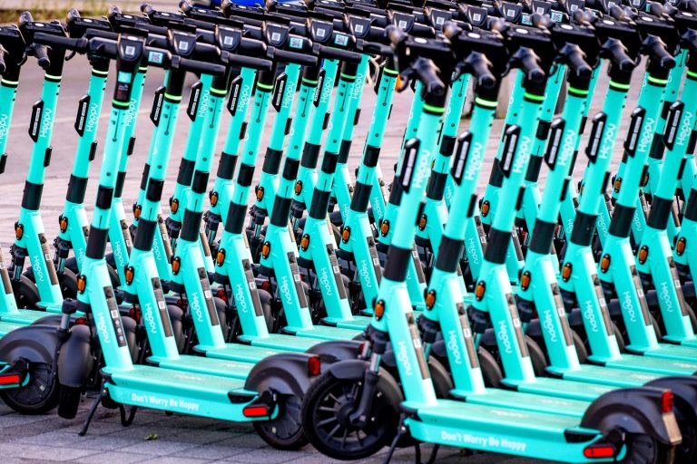 Belgiumban már betelt a pohár az elektromos rollerek miatt, változások jönnek