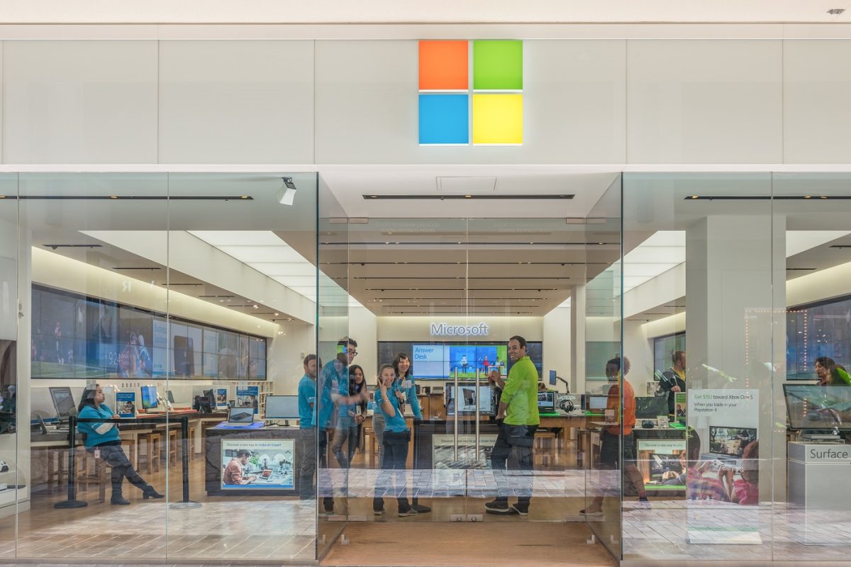 Kiszivárgott, mennyit keresnek a munkavállalók a Microsoftnál – 114 milliós fizetés is van