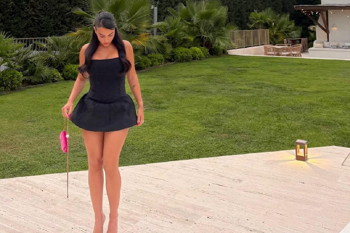 Ebben a sok millió dolláros luxusvillában él Cristiano Ronaldo és modell barátnője (videó)