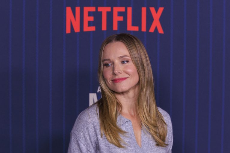 A Netflixen jön októberben az év romantikus vígjátéksorozata