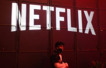 Három év után visszatér a Netflix egyik legnagyobb sorozata, ami jobb lehet a Squid Game-nél