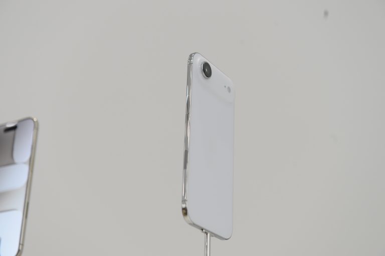 Egy volt Apple-alkalmazott keményen kritizálta az új iPhone Air-t