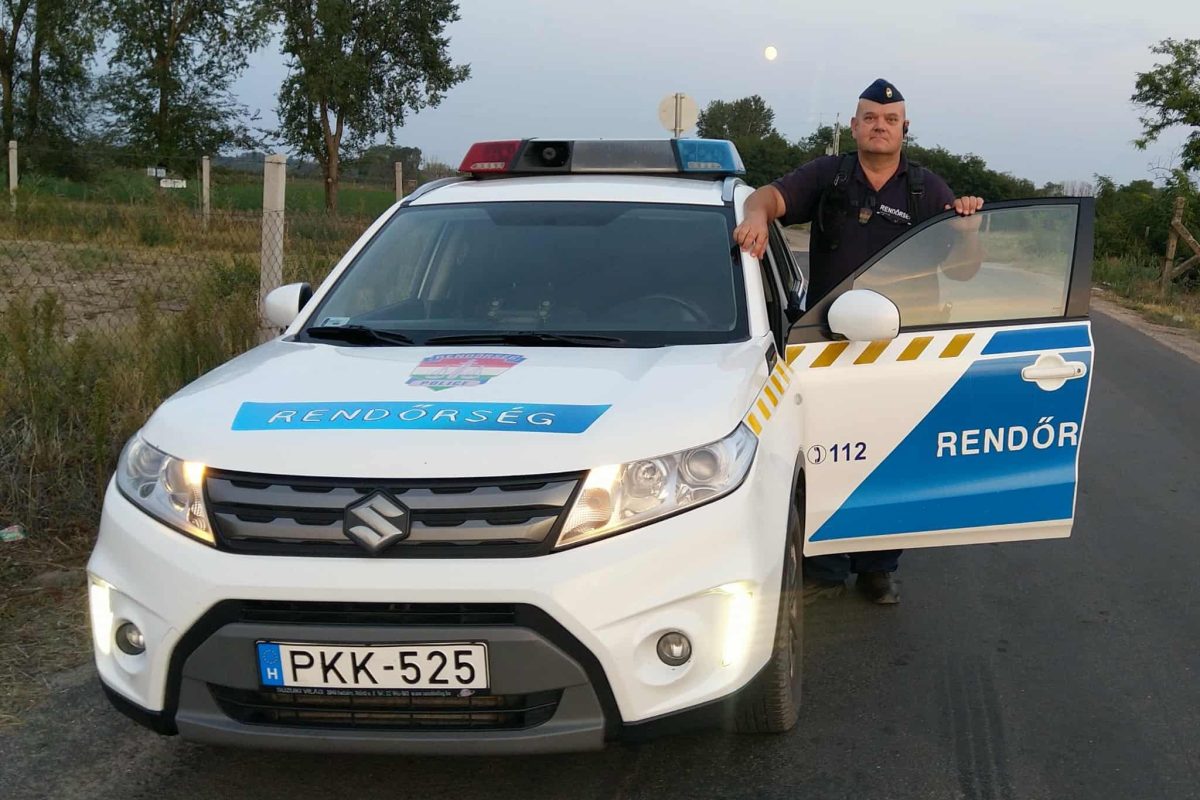 Szabadidejében mentett életet a ballószögi rendőr – hősies helytállás az akácerdőben