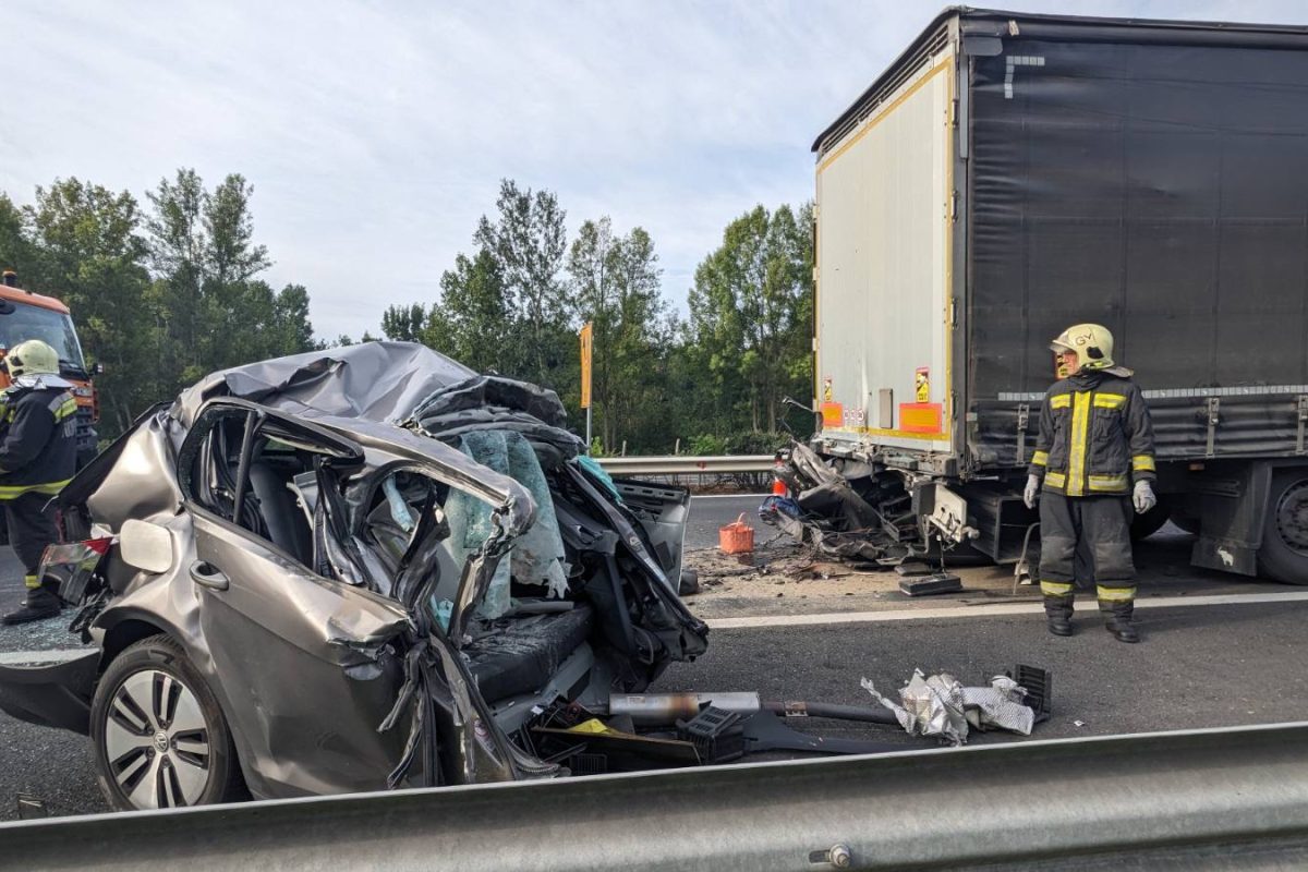 Az év egyik legmegrázóbb halálos balesete történt az M1-esen – helyszíni fotók