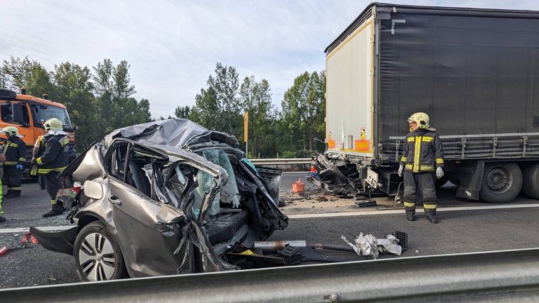 Az év egyik legmegrázóbb halálos balesete történt az M1-esen – helyszíni fotók