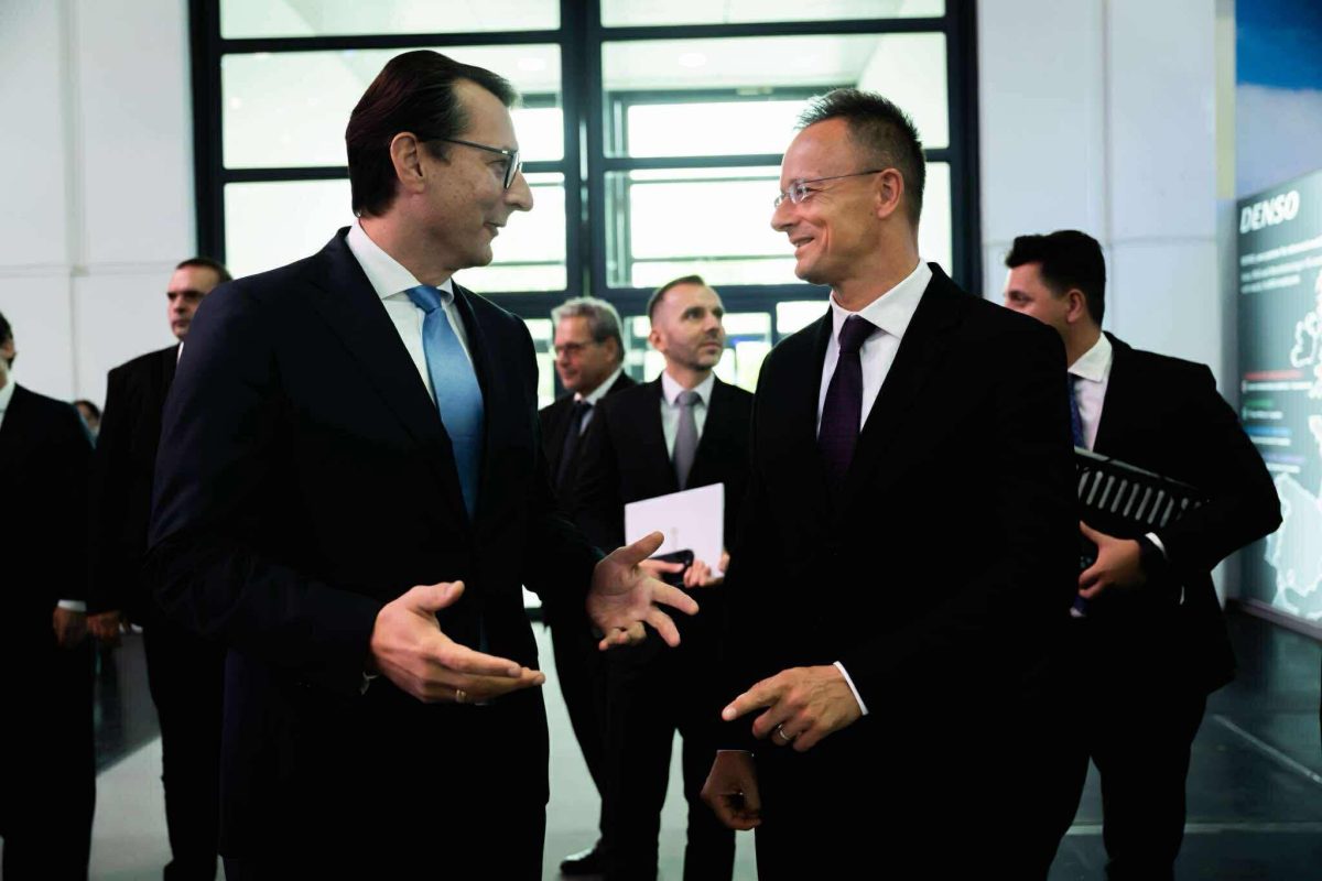 Szijjártó Péter péntek délutánra is tartogatott egy igen nagy bejelentést