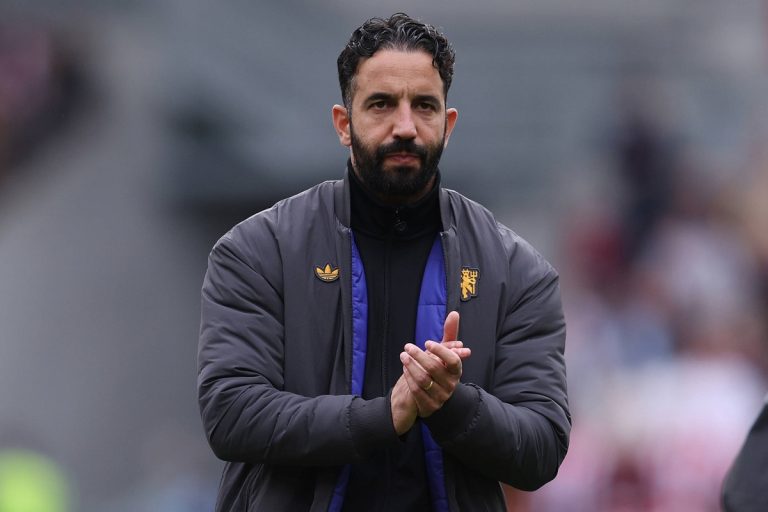 A Manchester United edzője azt mondja, soha nem aggódik az állása miatt