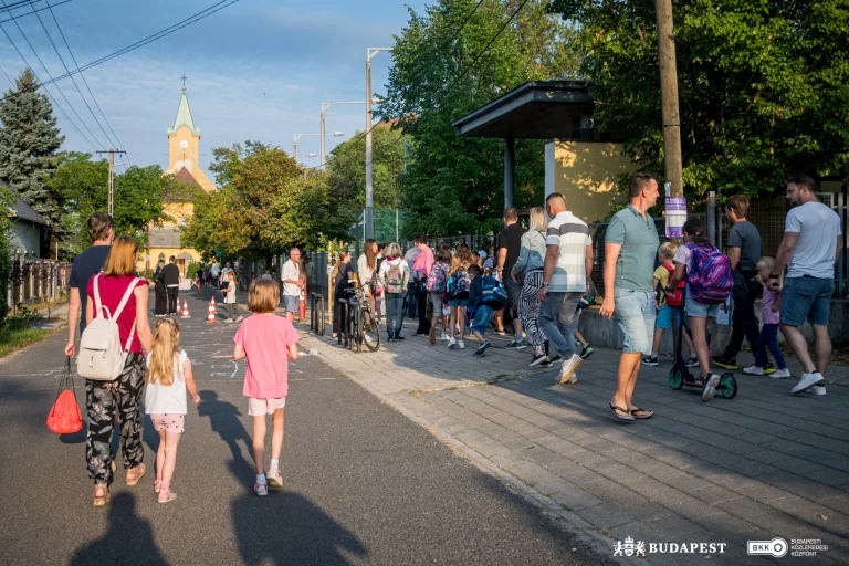 Valami egészen új dolog indul a budapesti iskolákban, aminek sok szülő örülhet