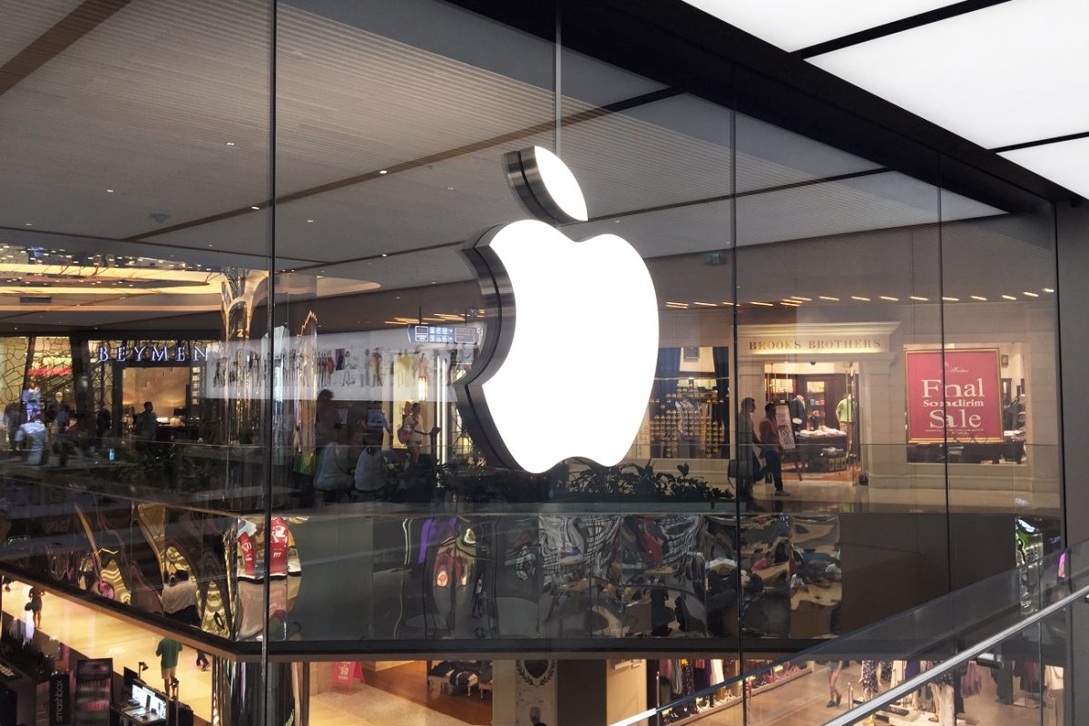 iPhone 17: új szelfikamera, amivel a telefon elforgatása nélkül készíthetsz csoportképet