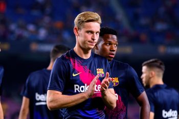 Eldőlt Frenkie de Jong sorsa a Barcelonánál