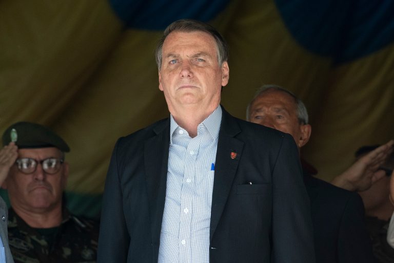 Áll a bál Brazíliában – 27 év börtönre ítélték Jair Bolsonaro volt elnököt katonai puccs szervezéséért