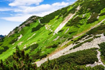 Tragédia történt a Magas-Tátrában – több száz métert zuhant egy túrázó