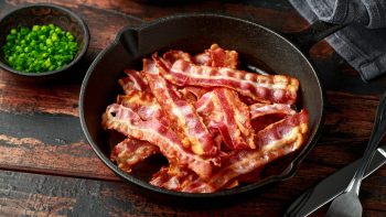 Hasznos trükk a konyhából – így lesz a bacon mindig ropogós