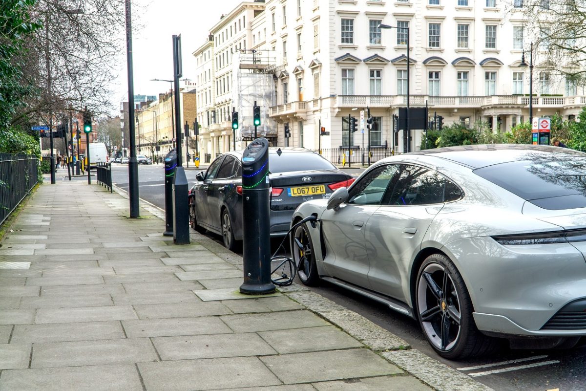 Újfajta bűnhullám indult, rettegnek a tehetős autótulajdonosok