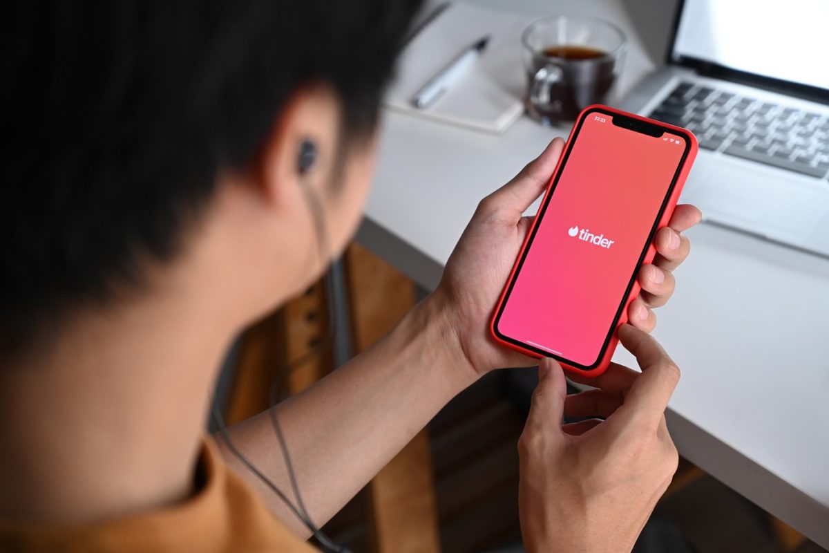 Elfogták a világhírű Tinder-csalót, akiről még dokumentumfilm is készült a Netflixen