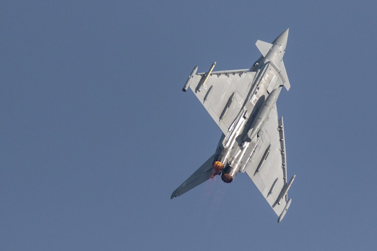 Fokozódik a feszültség az EU-ban – a britek már vadászgépeket küldenek Lengyelországba