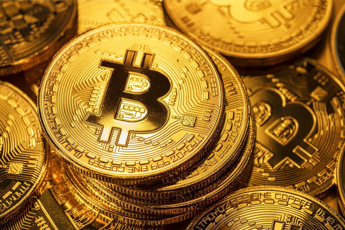 Elítéltek egy kínai nőt a „világ legnagyobb” bitcoin-lefoglalása után