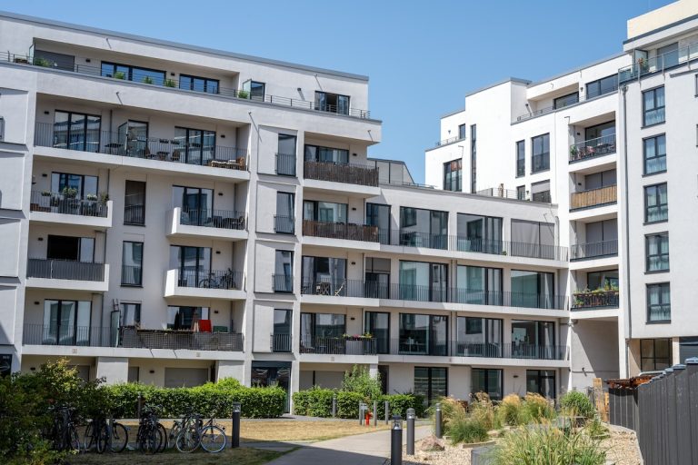 Soha nem látott roham indult a lakáspiacra – mindenki az Otthon Start Program miatt keresi a lakásokat