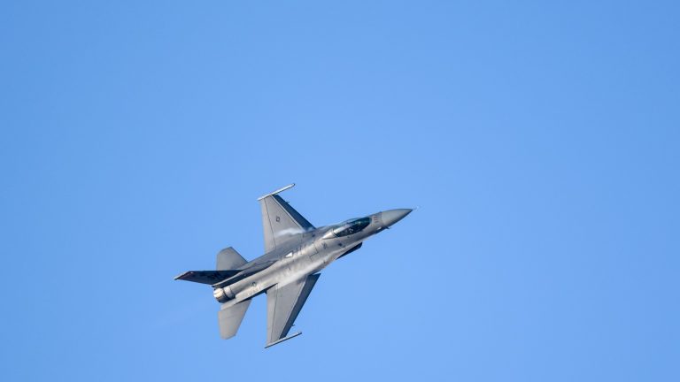 Azonnal vadászgépeket küldött a levegőbe az USA egy riasztás miatt