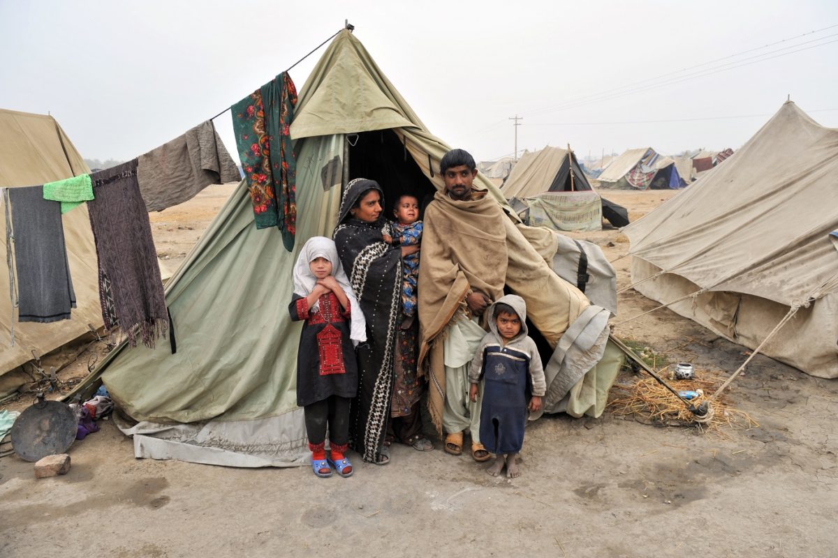 Elképzelhetetlenek a károk a pakisztáni áradások miatt – milliók otthona vált rommá