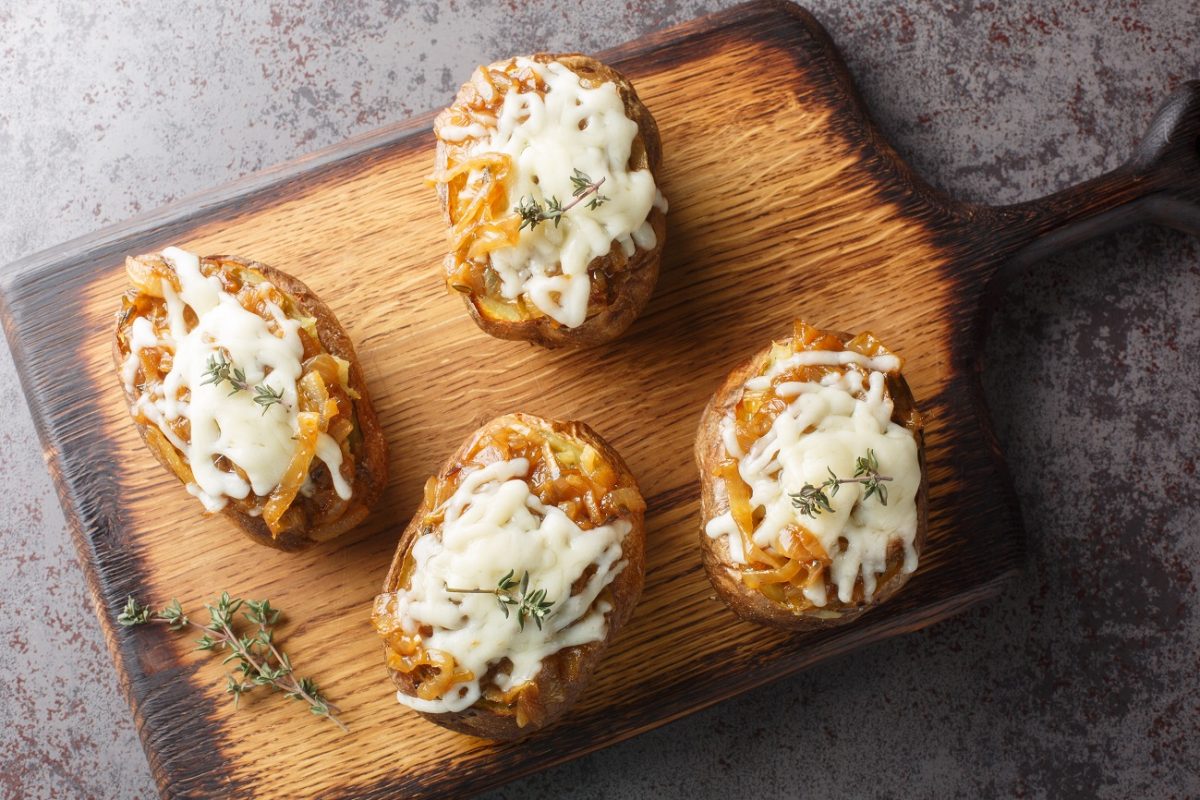 Elfelejtheted a sütőt – így lesz tökéletes a sült burgonya 15 perc alatt