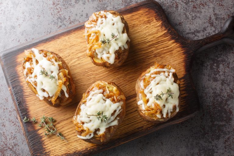 Elfelejtheted a sütőt – így lesz tökéletes a sült burgonya 15 perc alatt