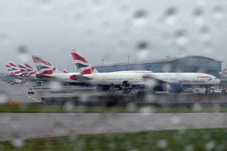 Letartóztattak egy férfit az európai repülőtereket bénító kibertámadás ügyében