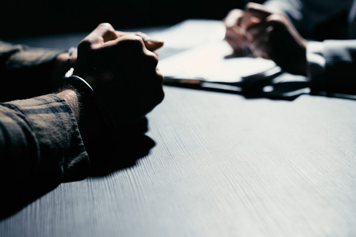 Állásinterjúra ment egy álápoló, ahol már várták a rendőrök