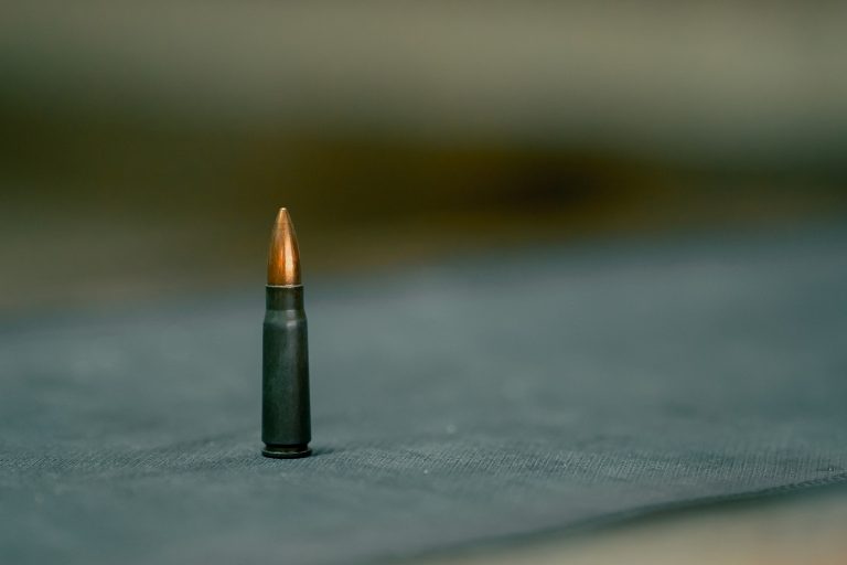 Egy fegyverszakértő is nyilatkozott a Charlie Kirk elleni merényletről