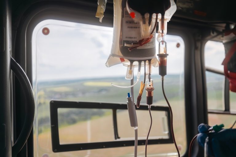 Saját tinédzser lányát ölte meg az apa, amikor egy madarat akart kilőni