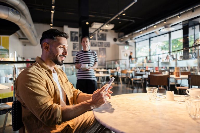 5 lépés, amivel biztonságosabbá teheted a nyilvános Wi-Fi-hálózatok használatát