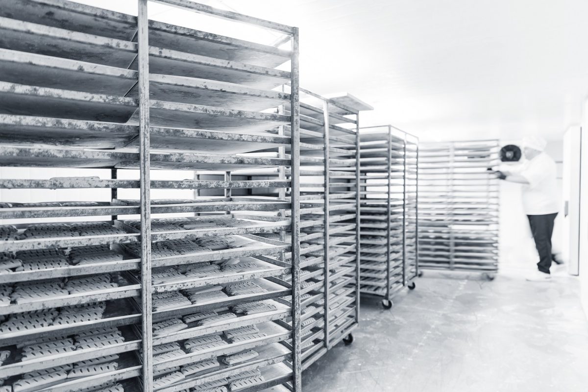 Futár mentette meg a -20 fokban, ipari fagyasztóban rekedt kétgyermekes anyát