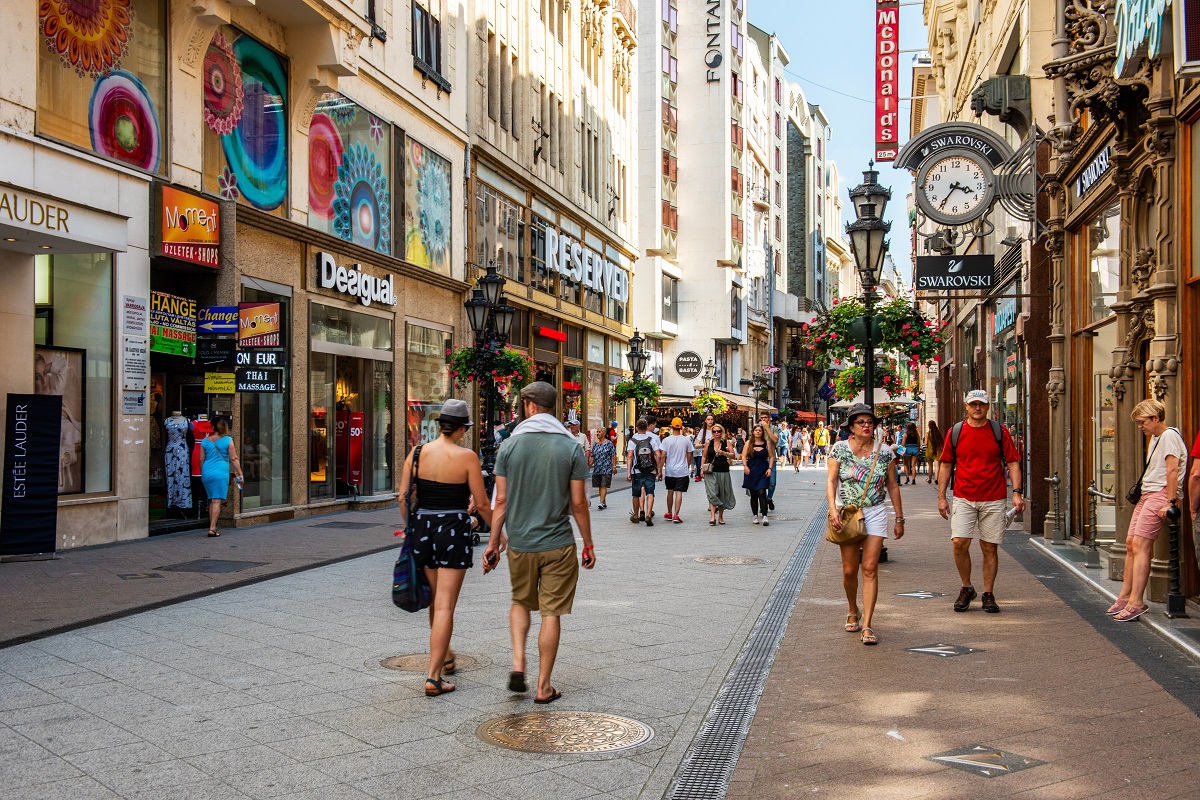 Ennyit kerestek a magyarok átlagosan július hónapban
