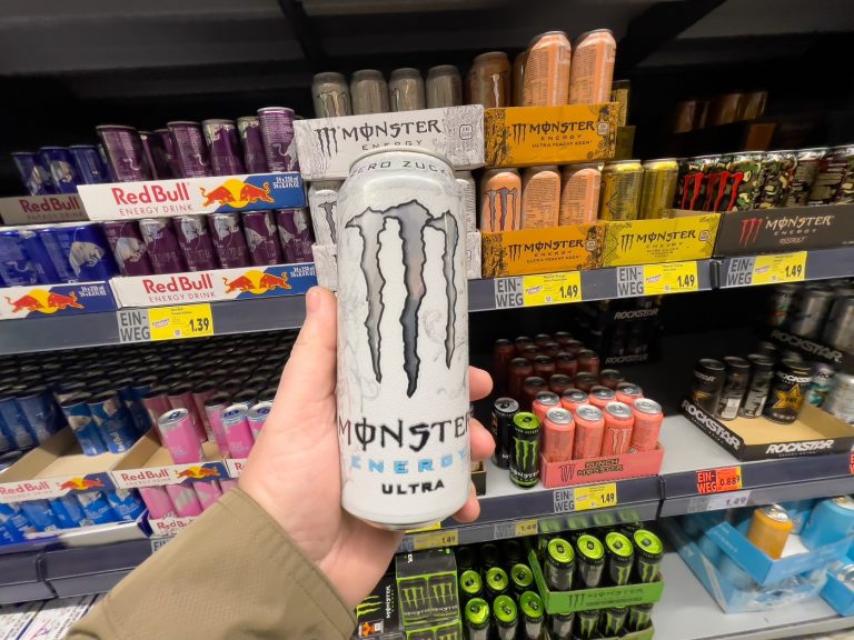 Egy hatalmas ország megtiltaná, hogy a 16 év alattiak energiaitalokat vásárolhassanak