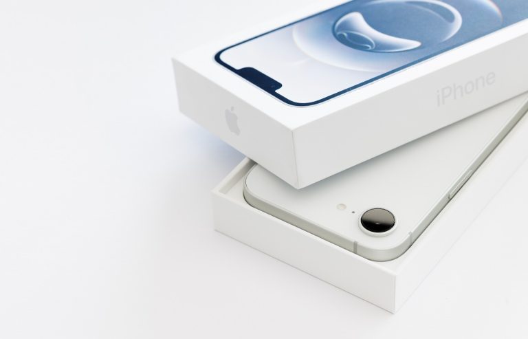 2025 legjobb okostelefonjai – a csúcskategóriától a megfizethető modellekig