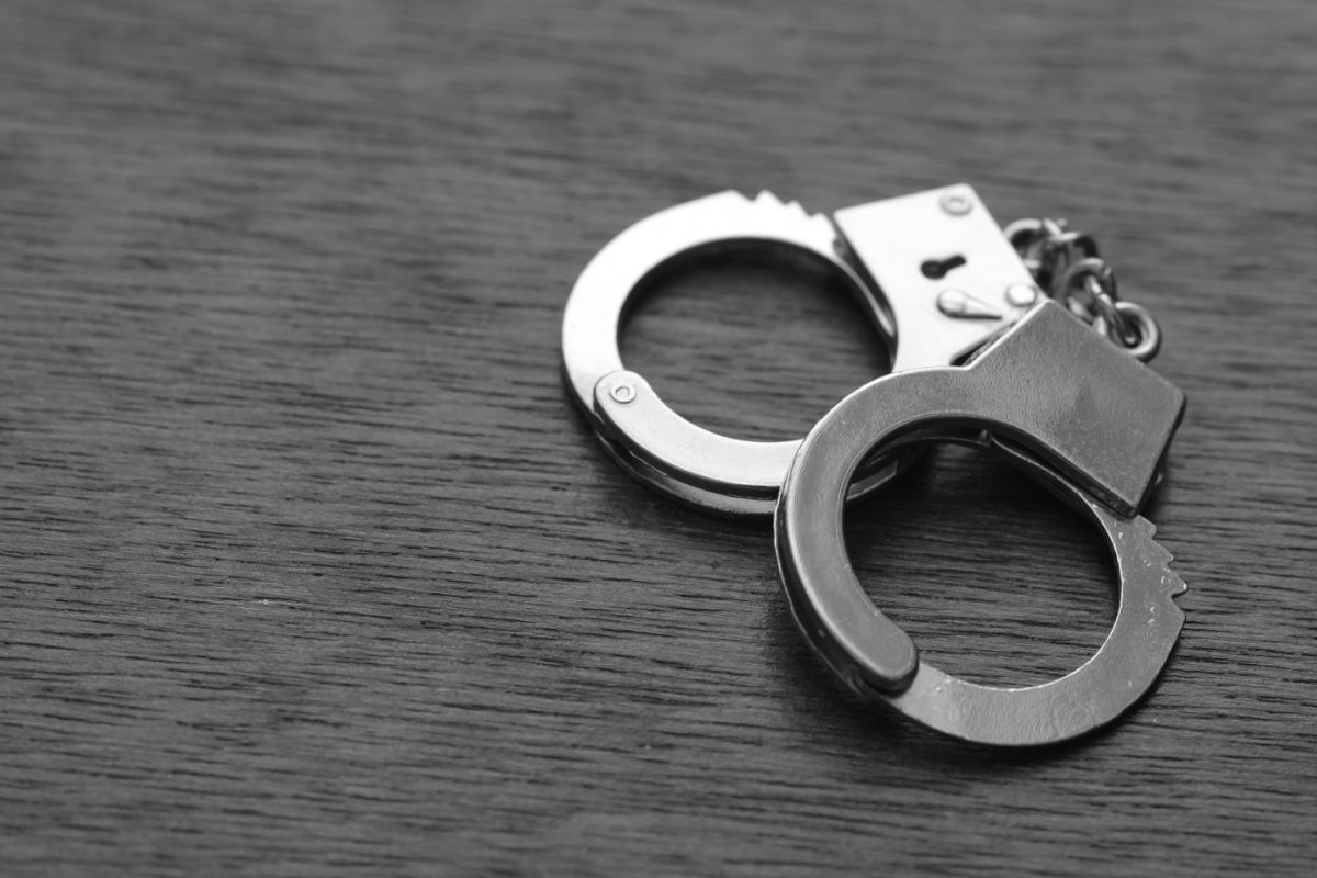 Esztergomban sem jó ötlet a bűnözés – 14 körözött személyt fogtak el a rendőrök