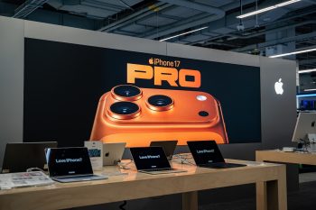 iPhone 17 Pro – mikroszkóp alatt vizsgálták a karcolódási problémát