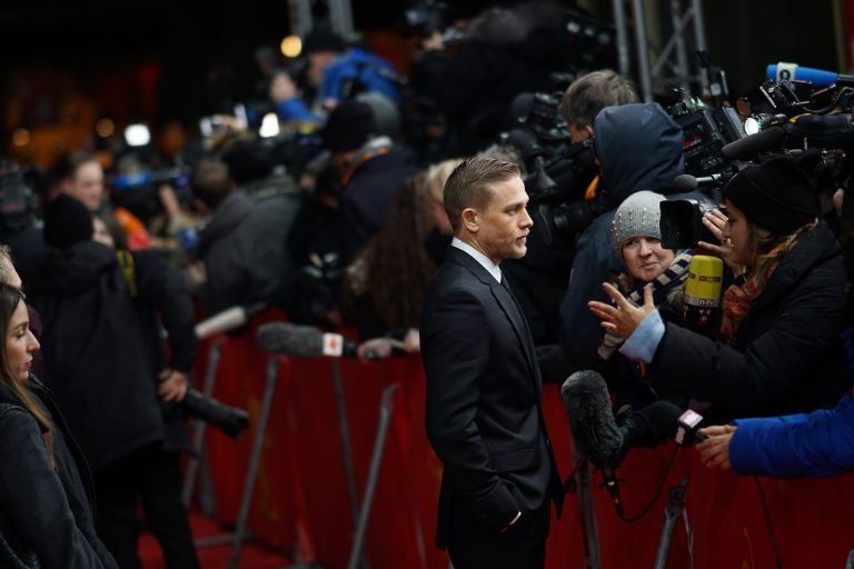 Októberben debütál a Netflixen a hidegrázós Szörnyeteg: Az Ed Gein-sztori című sorozat