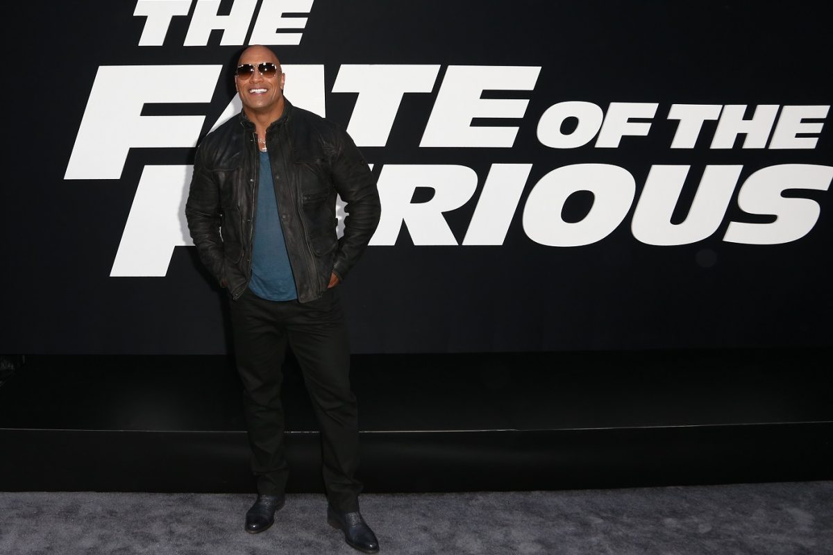 Dwayne Johnson új szerep kedvéért fogy – egy 70 éves férfit alakít, akinek legjobb barátja egy tyúk