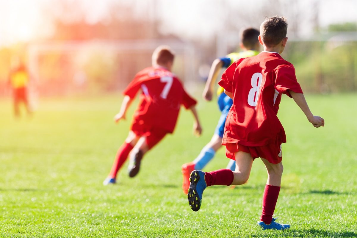 Döbbenetes támadás egy U14-es focimeccsen – az ellenfél apja összeverte a 13 éves kapust